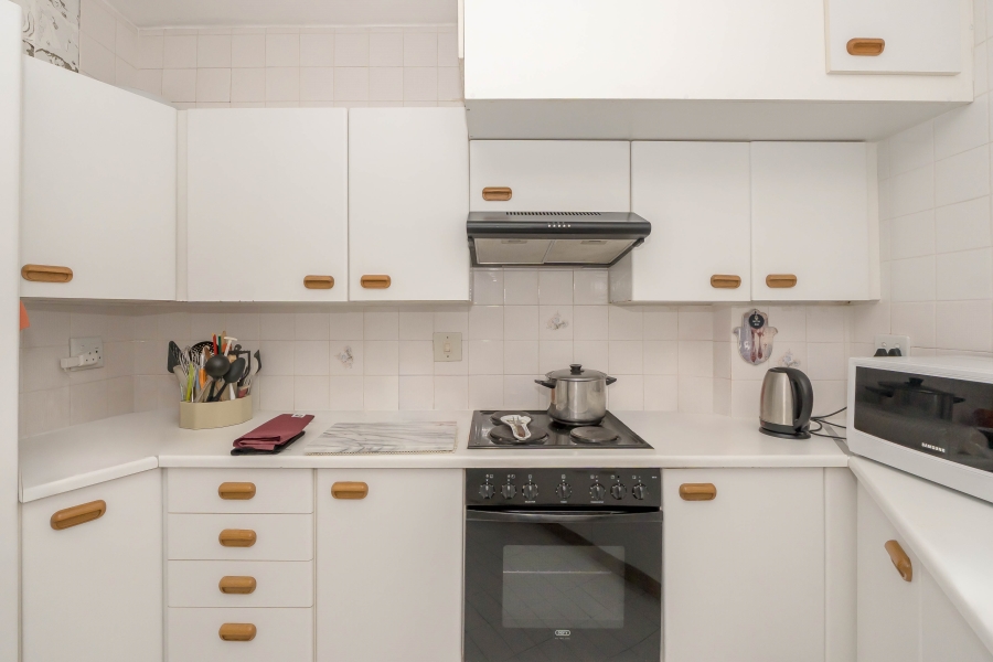 To Let 2 Bedroom Property for Rent in Three Anchor Bay Western Cape